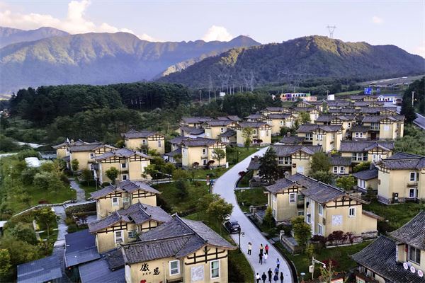 挖掘民族村寨资源 四川绘就兴村富民新画卷