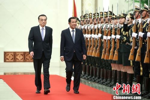 李克强同柬埔寨首相洪森会谈