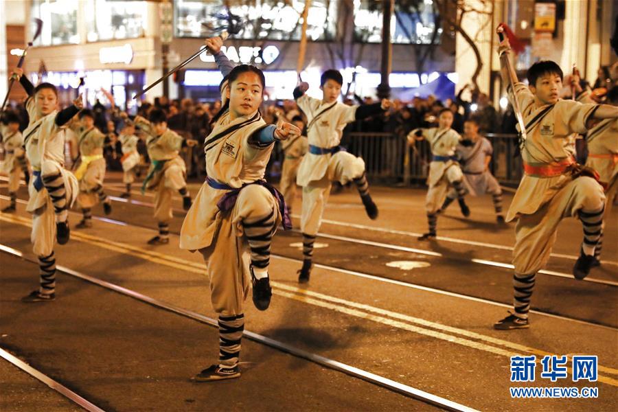 旧金山举行中国农历新年大巡游